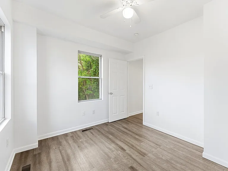 117 E Jefferson St #1 — Photo 23