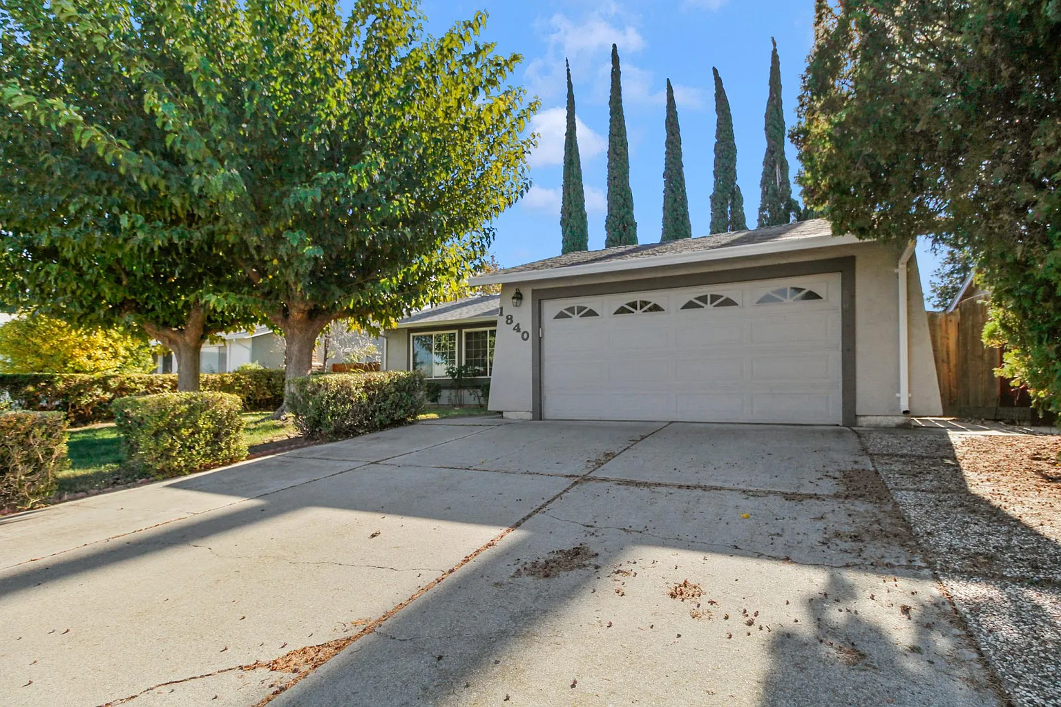 1840 McPeak Ct photo 1
