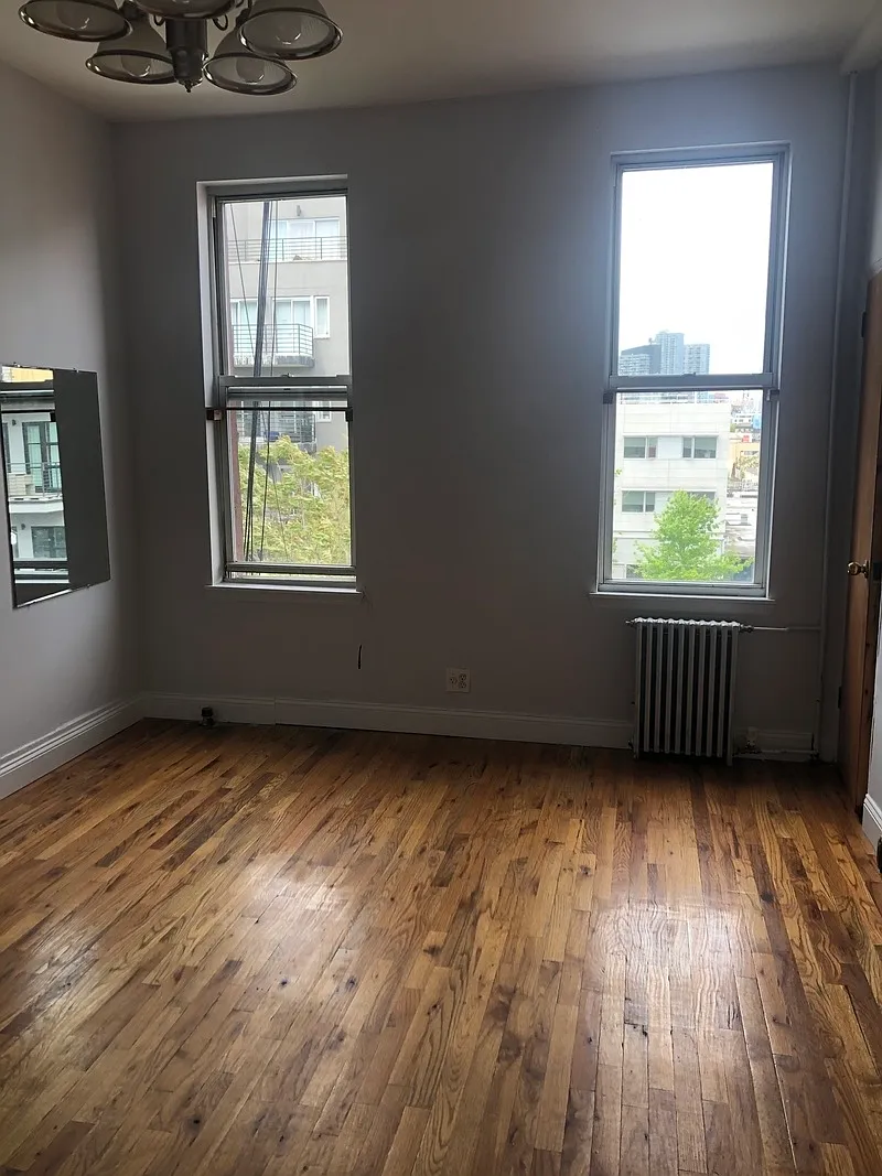 85 Clay St APT 4L photo 1