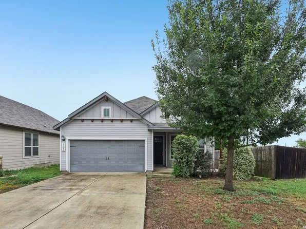 4902 Drovers Path, St Hedwig, TX 78152