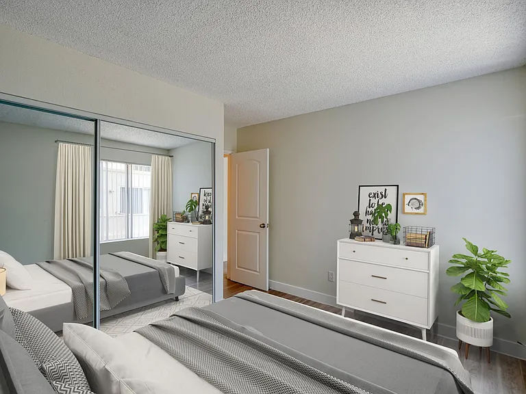 Downey Pointe Apts — Photo 9