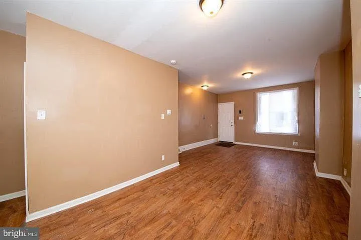 509 N Paxon St — Photo 5