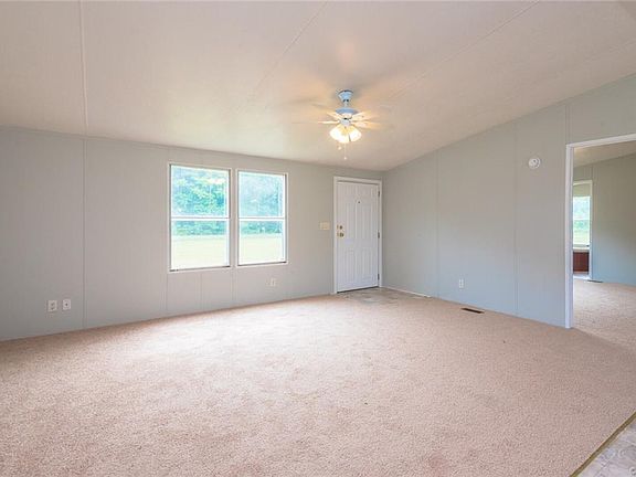 5th image of 146 Hard Bargain Ln