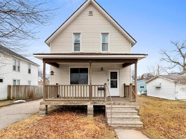 1533 Pierce Ave, Marinette, WI 54143