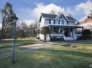 533 Knickerbocker Rd, Tenafly, NJ 07670