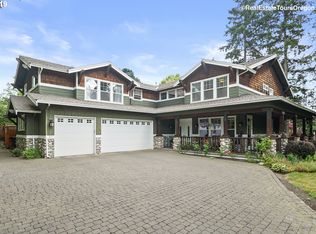 851 NE Brennan Ln, Hillsboro, OR