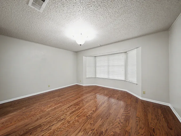 2433 Canyon Creek Dr — Photo 20