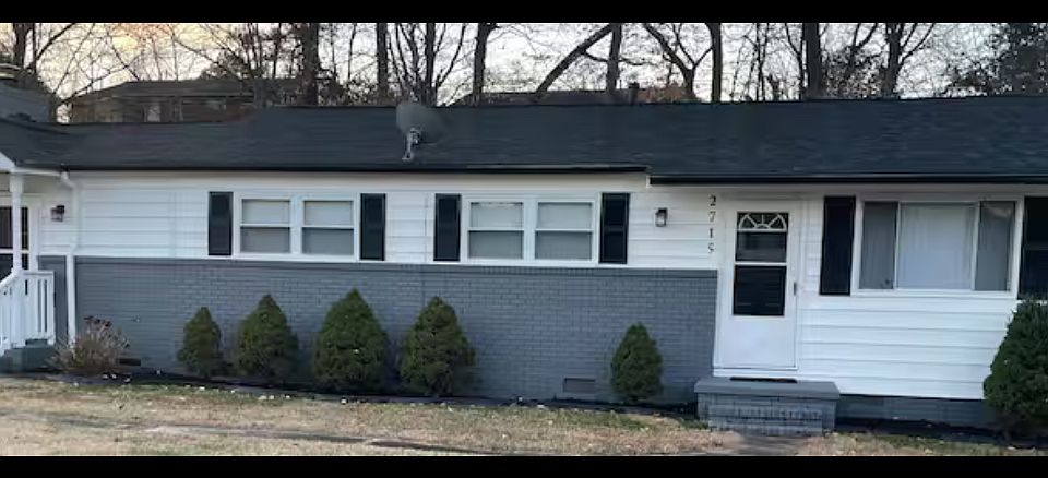 1st image of 2715 Kendall Dr