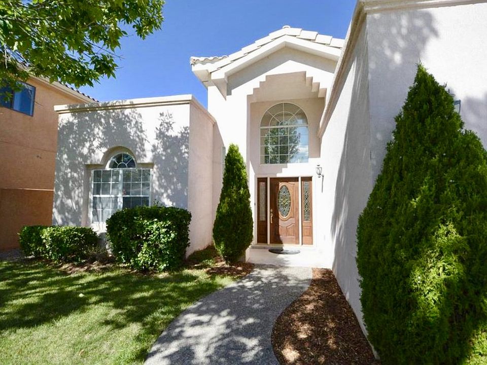 2nd image of 5719 Balsa Ct NE