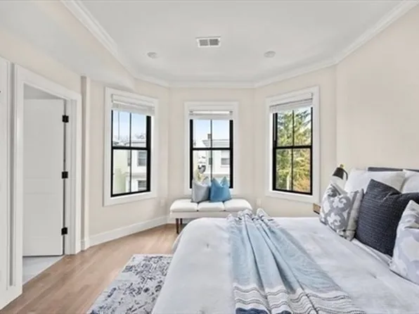 303 Maverick #Penthouse 4, Boston, MA 02128