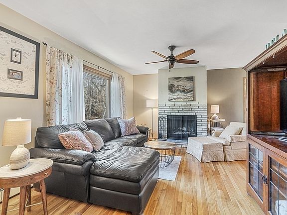 4th image of 6 Buena Vista Ave