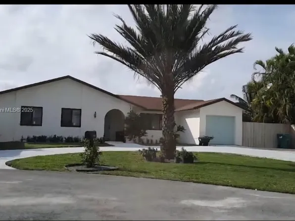 17124 SW 109th Ct, Miami, FL 33157