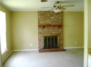 100 Aylesbury Rd, Goose Creek, SC 29445