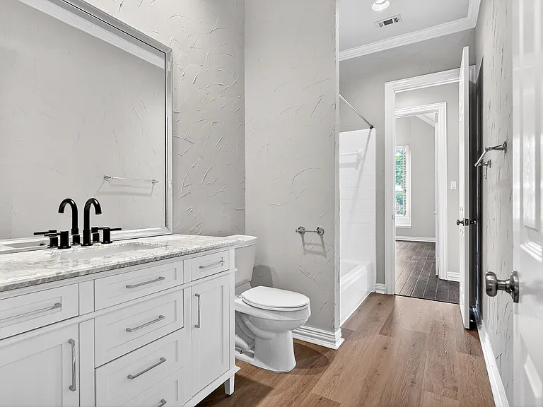 1210 Forest Hills Dr — Photo 22