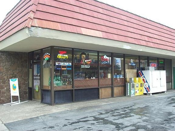 4th image of 3107 El Camino Real