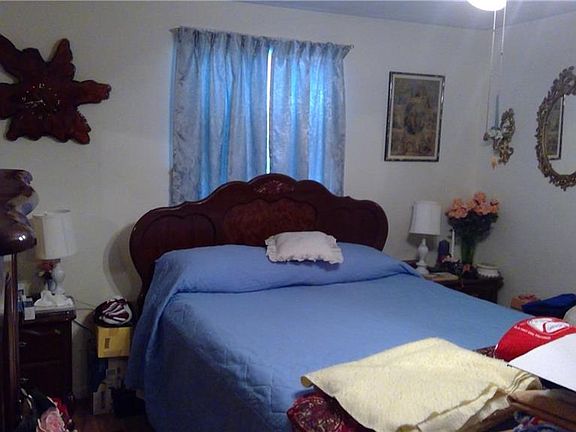 5th image of 1215 Gladys Ave