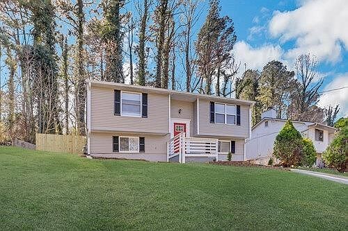 3rd image of 1418 Silver Lake Dr