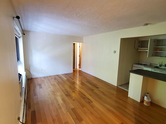 Living room/kitchen