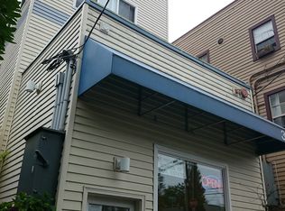 307 N 73rd St APT 1, Seattle, WA 98103