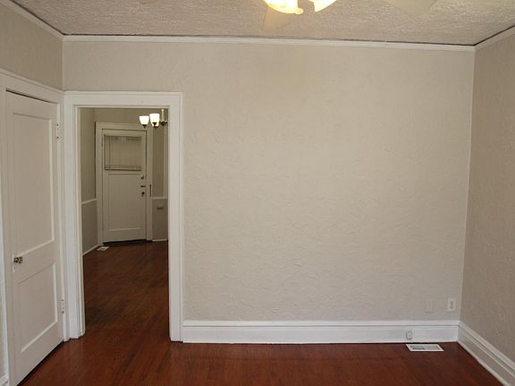 4th image of 1710 Yale Ave