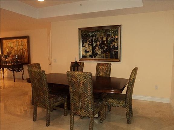 4th image of 701 SE 21st Avenue #309