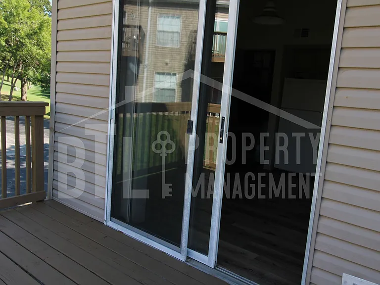 540 Abby Ln #8 — Photo 9