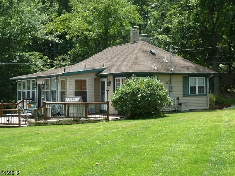 600 Warwick Tpke — Photo 5