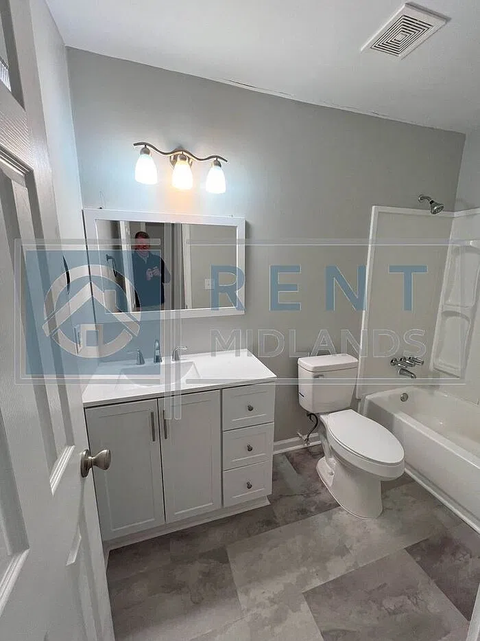 2 bed, 1.0 bath, 792 sqft, $1,149 — Photo 4