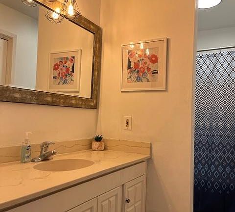5th image of 14 Cummings Ln