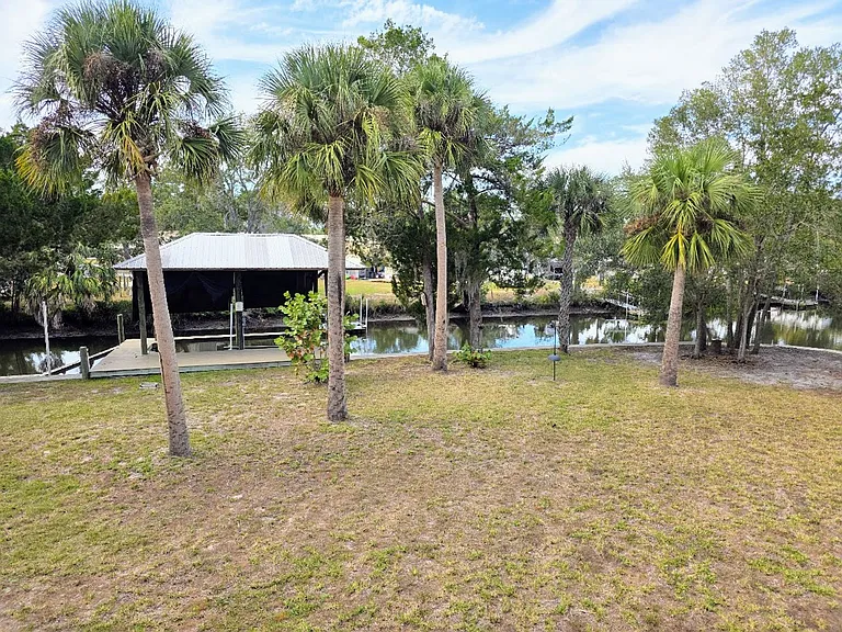 11307 W Coral Ct — Photo 10