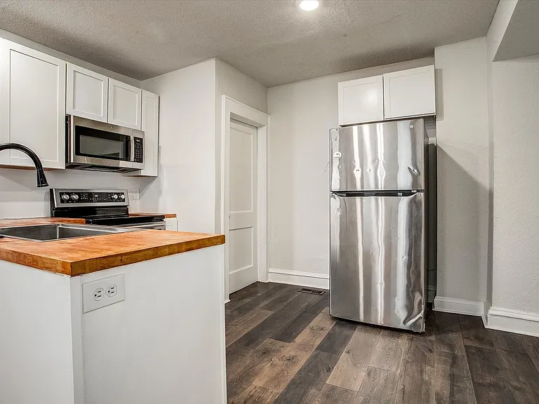 3817 S Benton Ave — Photo 8