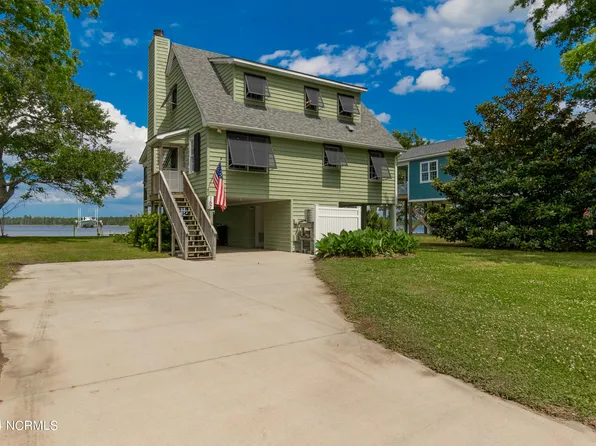 157 S River Drive, Beaufort, NC 28516