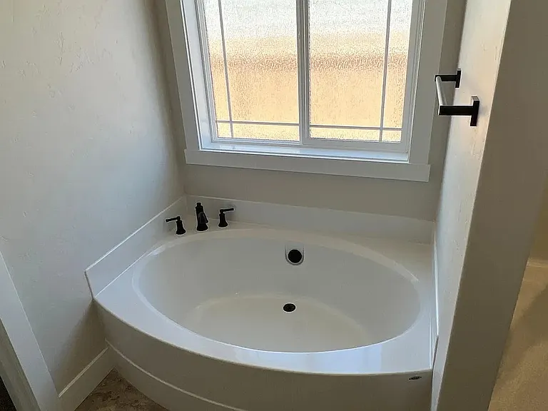 1105 SW Camille Dr — Photo 9