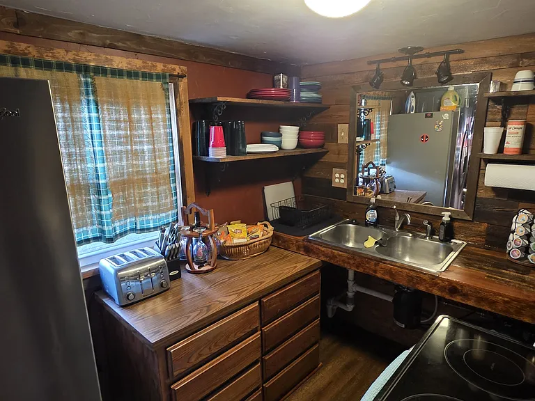 390 Meadowlark Rd — Photo 32