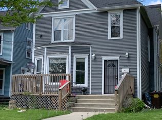 306 1/2 E Prospect Ter, Freeport, IL 61032