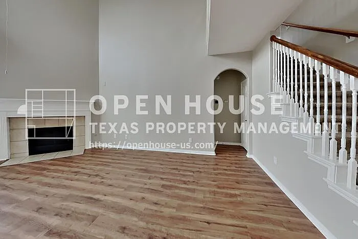6714 Village Bridge Dr — Photo 3