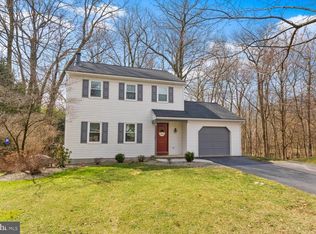 370 Holly Ln, Lancaster, PA 17602