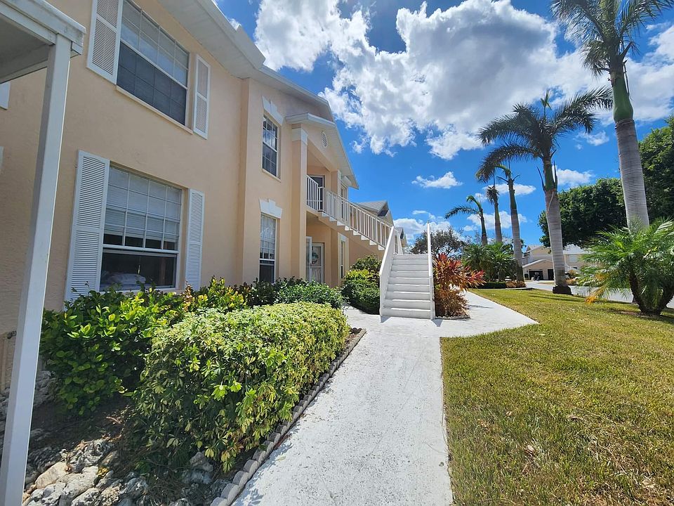 1st image of 790 Wiggins Lake Dr