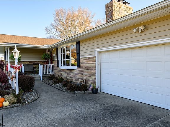 2nd image of 4577 Garrett Dr