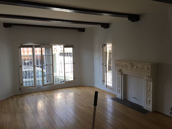 4th image of 451 S Detroit St APT 103