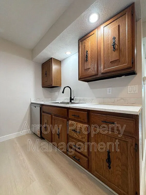 1 bed, 1.0 bath, 652 sqft, $795 — Photo 3
