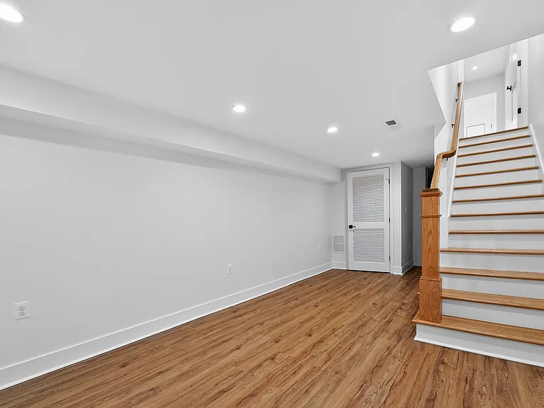 1740 Clarkson St — Photo 14