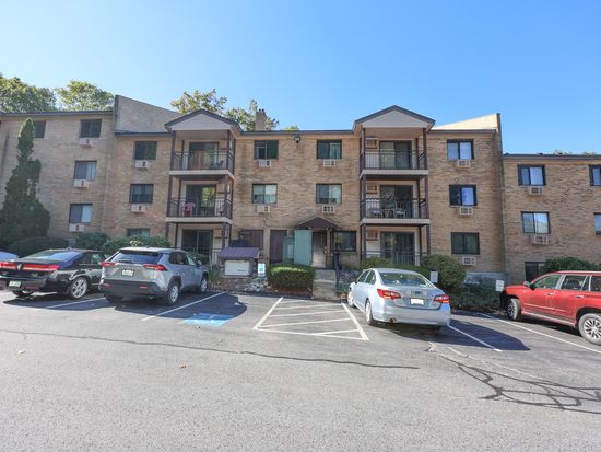 19 Country Club Drive #38, Manchester, NH 03102