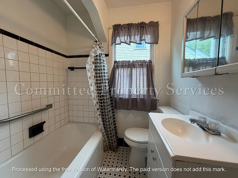 18536 Westmoreland Rd — Photo 9