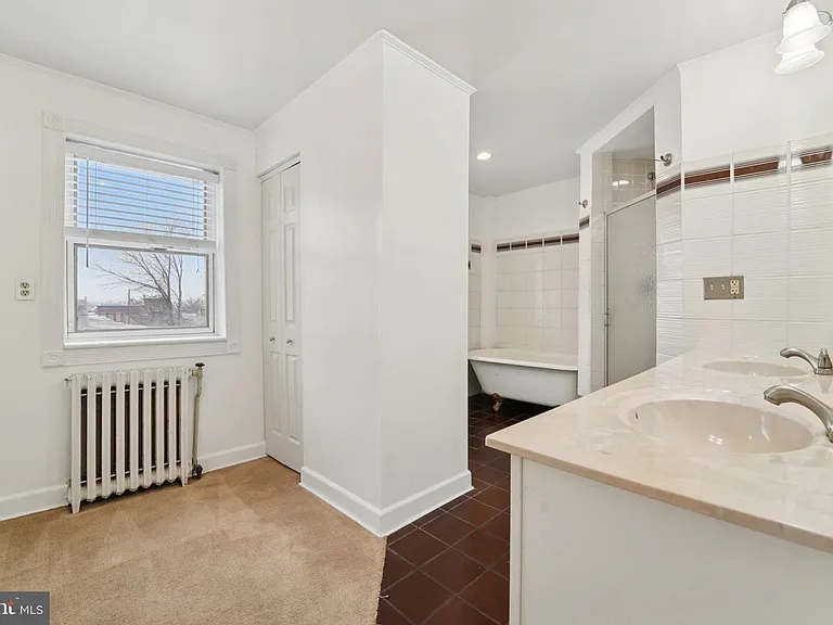 2206 E Baltimore St — Photo 28