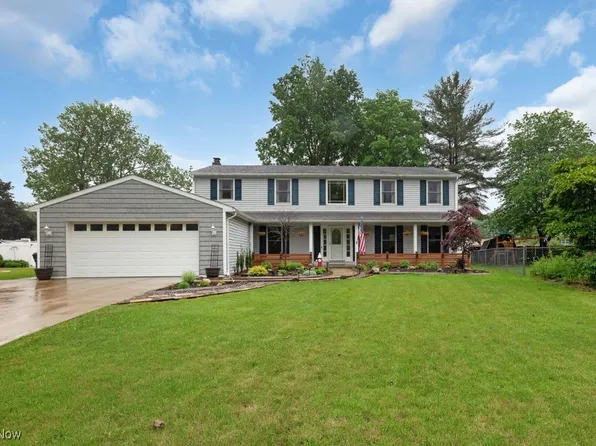 4181 Linden Cir, North Olmsted, OH 44070