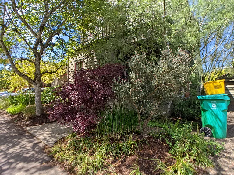 1827 N Skidmore St — Photo 2