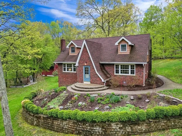 61 Bowe Lane, La Grange Ville, NY 12540