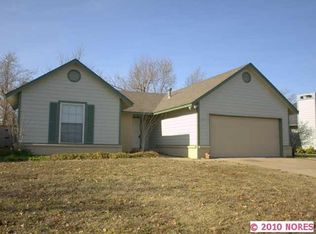 9322 E 93rd St, Tulsa, OK 74133