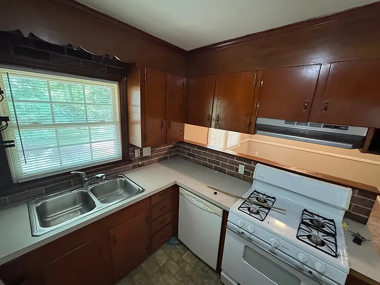 2047 Overbrook Rd — Photo 8